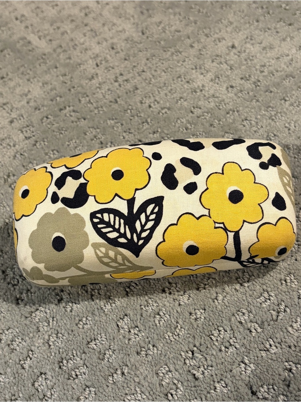 Vera Bradley Hard Clamshell Retired Go Wild Print Glasses Case